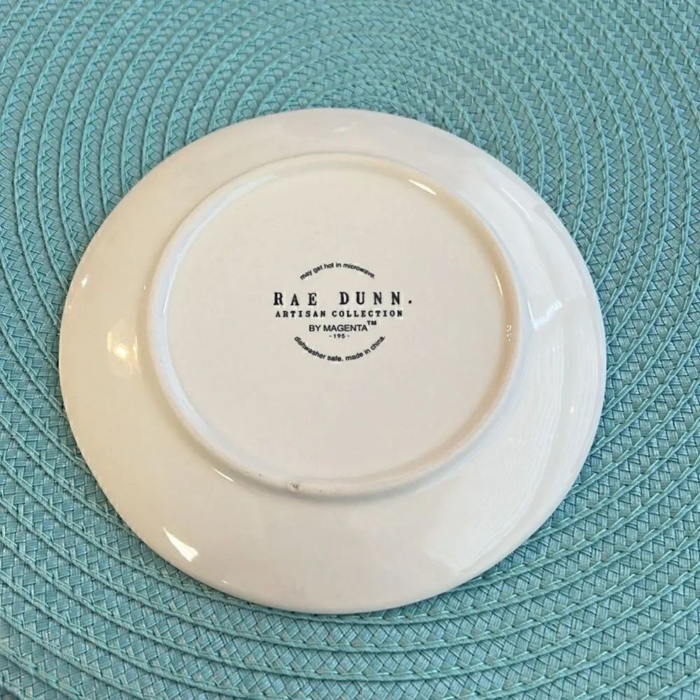 Rae Dunn Set of 4 "PEEP" Plates - 6" Round - Picture 3 of 3